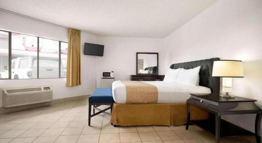 Travelsuites Hotel